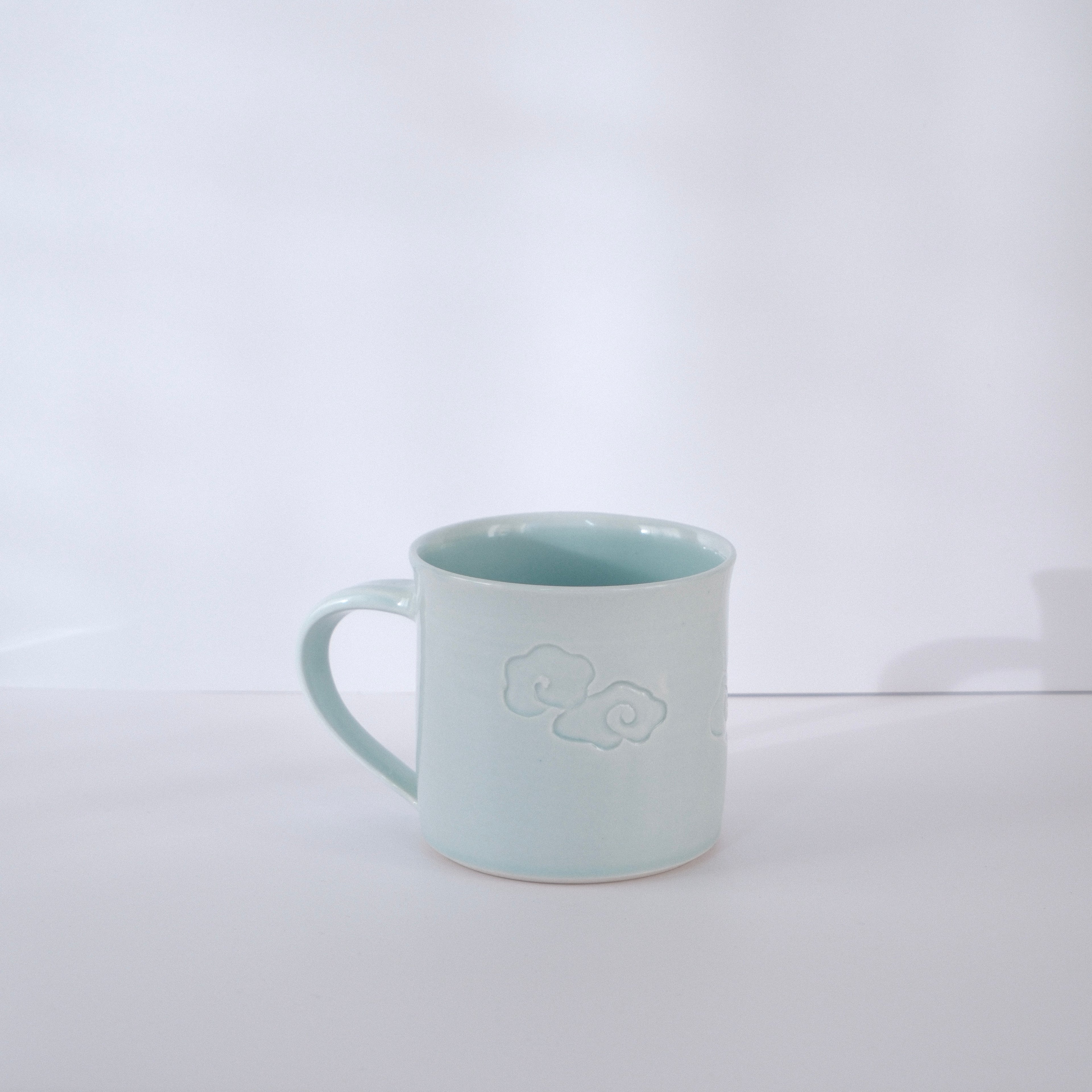[SECONDS] Clouds mug