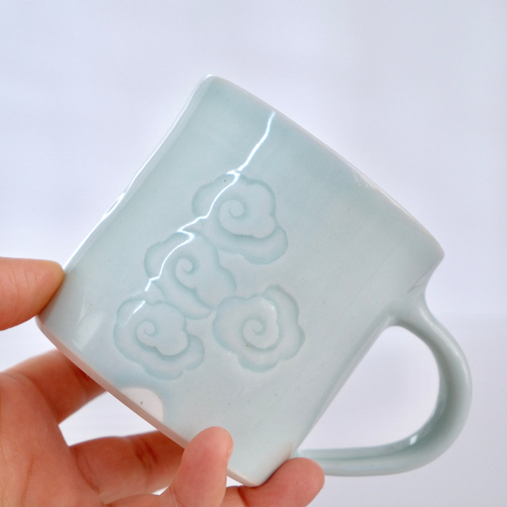 [SECONDS] Clouds mug