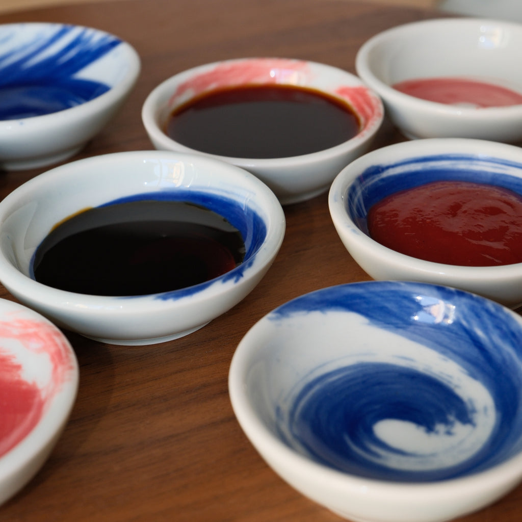 Brush stroke dishes