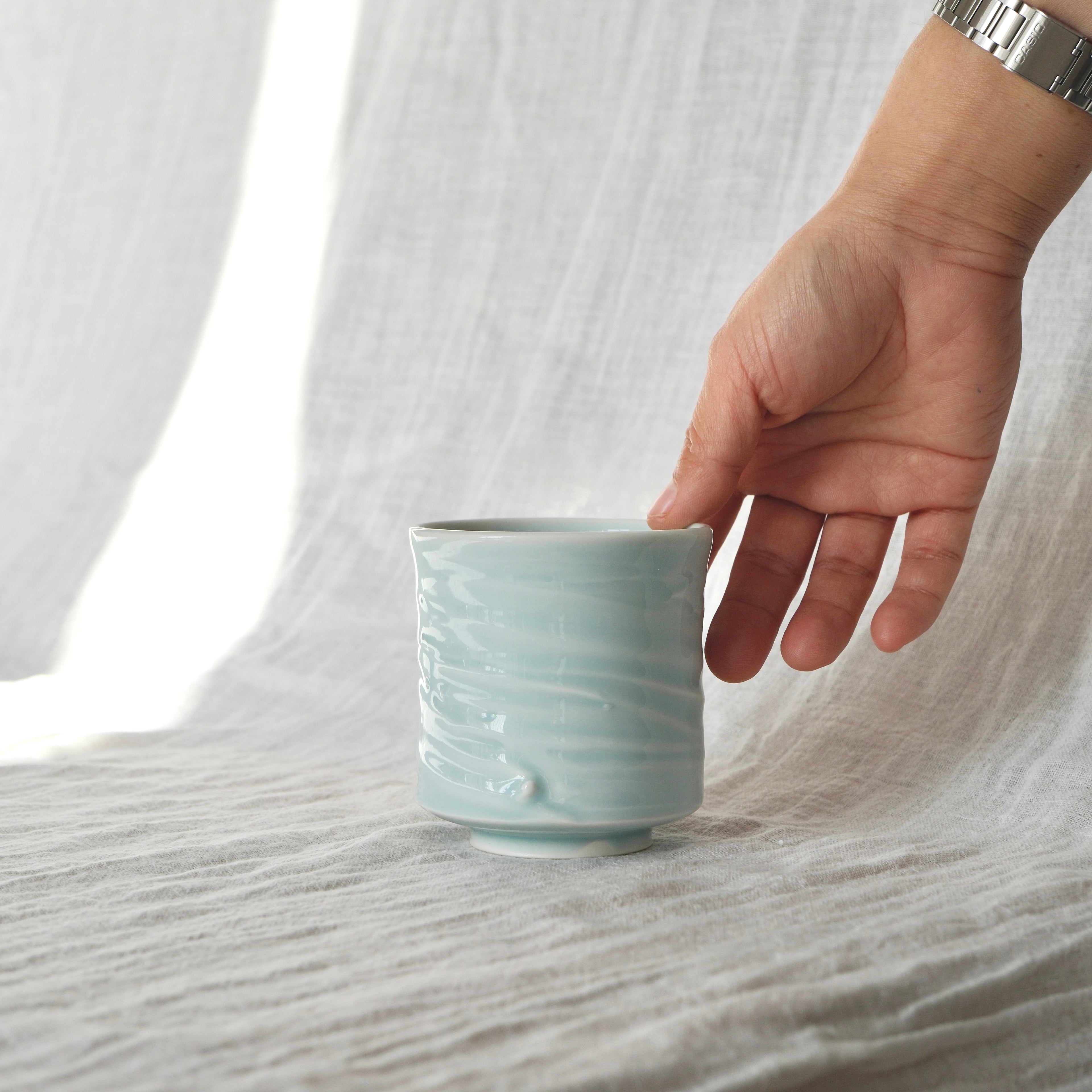 Slip textured Yunomi 001 "Celadon Blue" - 230ml