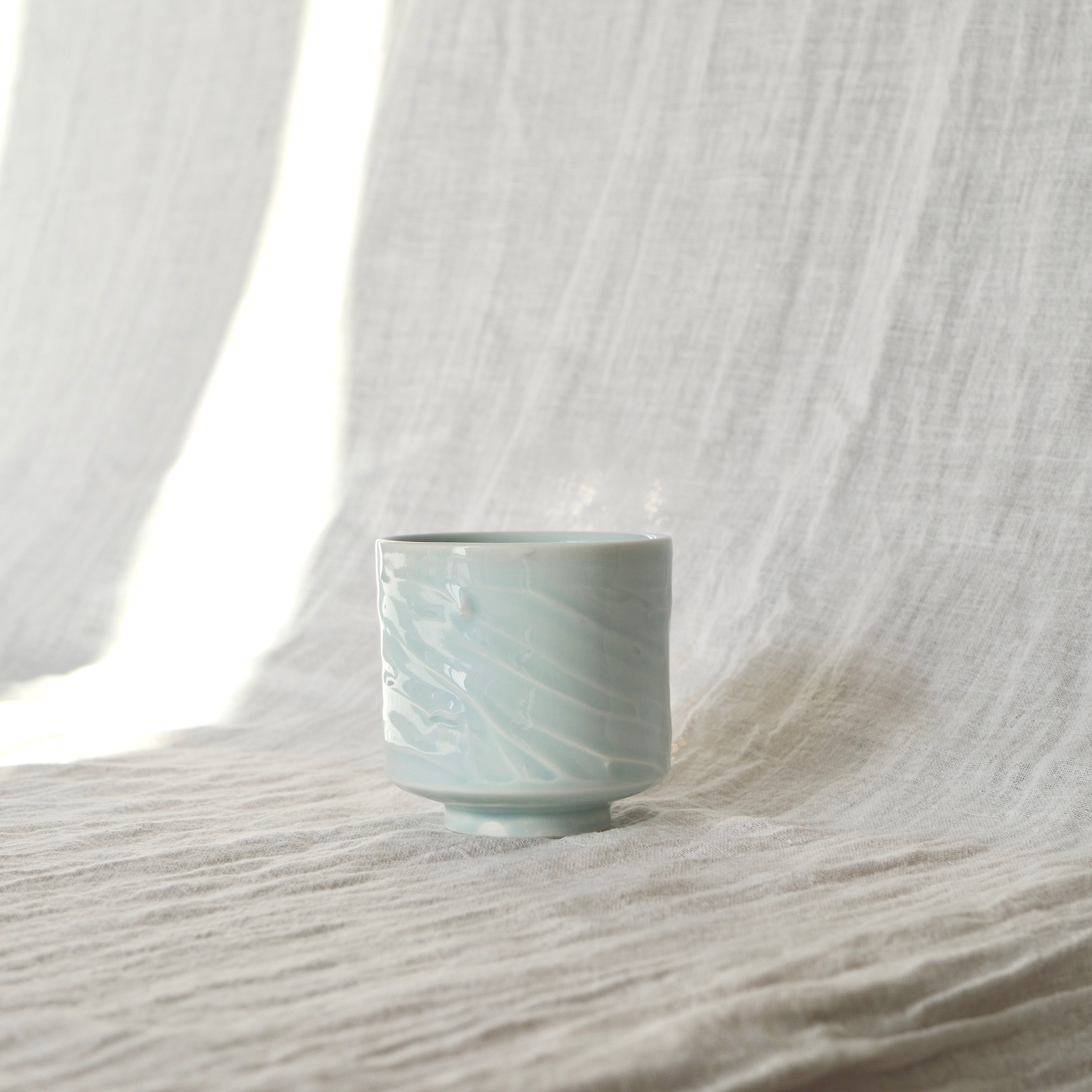 Slip textured Yunomi 003 "Celadon Blue" - 250ml