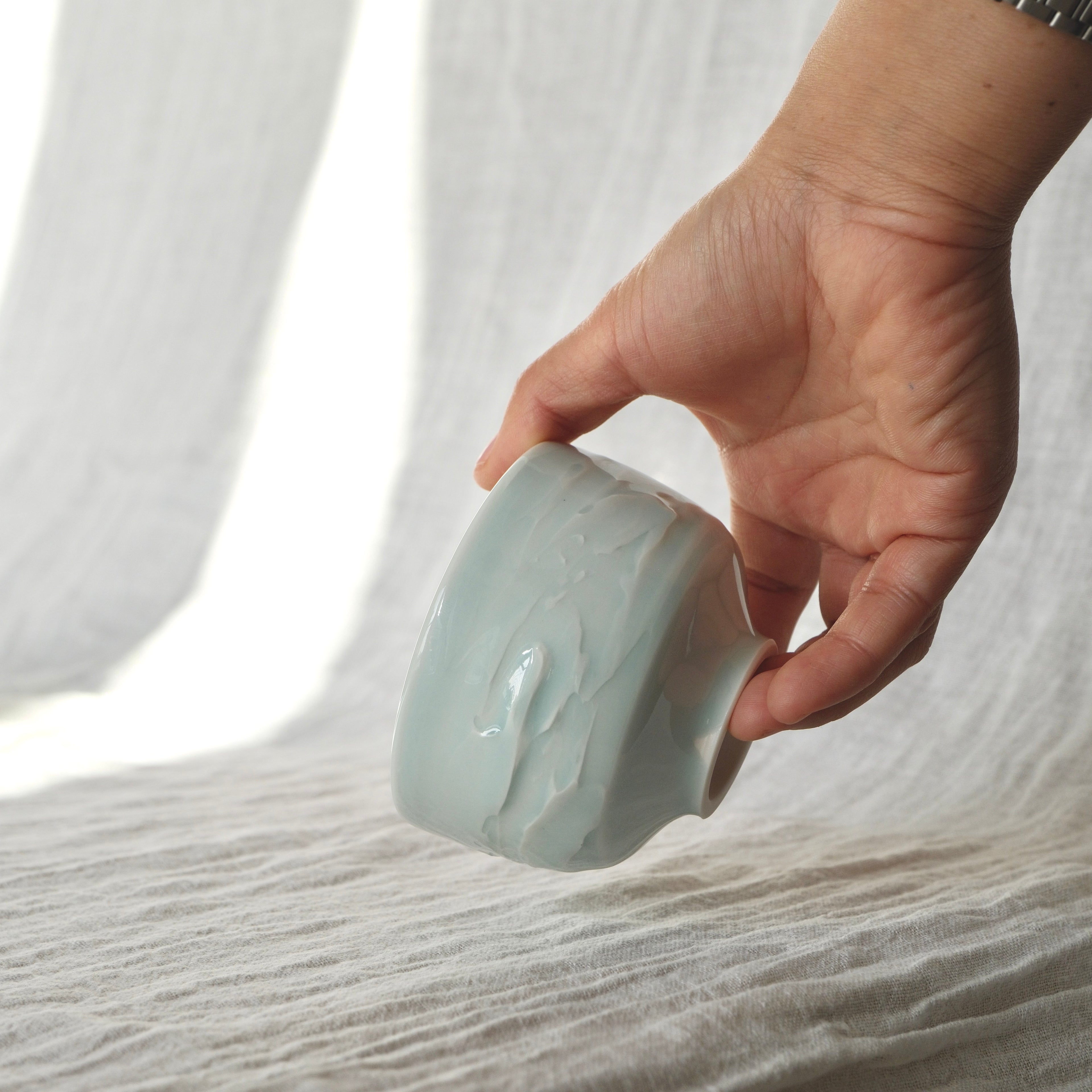 Slip textured Cup 006 "Celadon Blue" - 190ml
