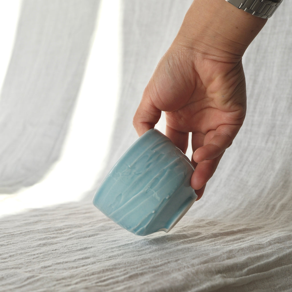 Slip textured Cup 010 "Sky Blue" - 200ml