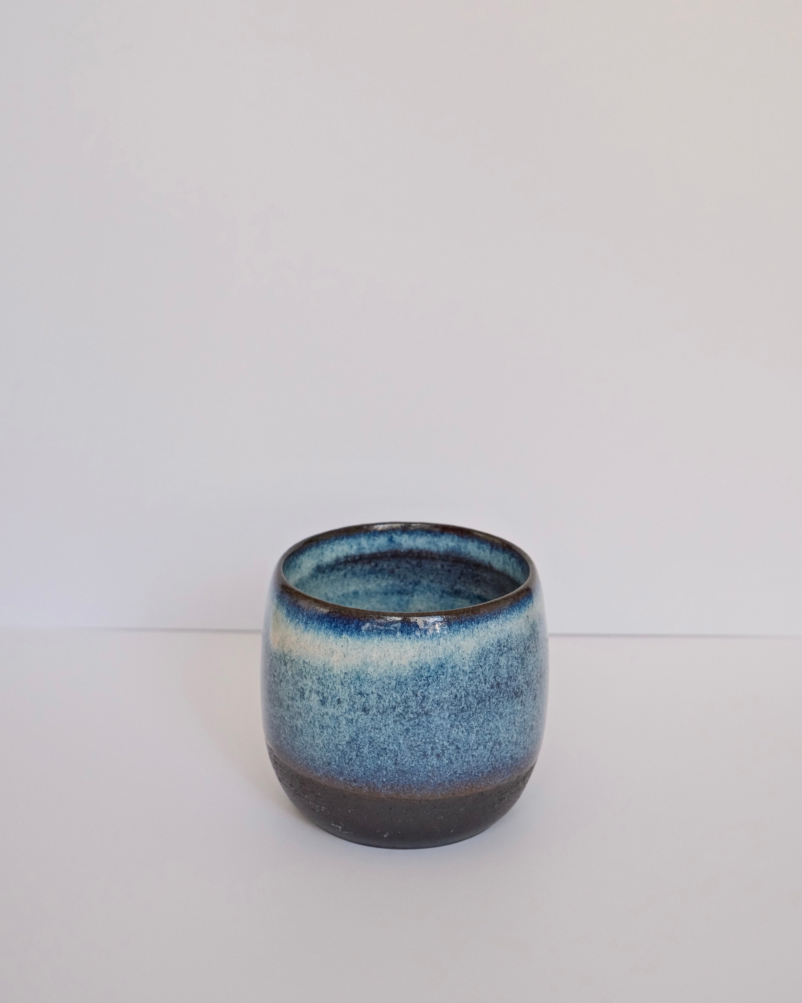 Coffee Cup 320ml - Black Stoneware - Milky Way