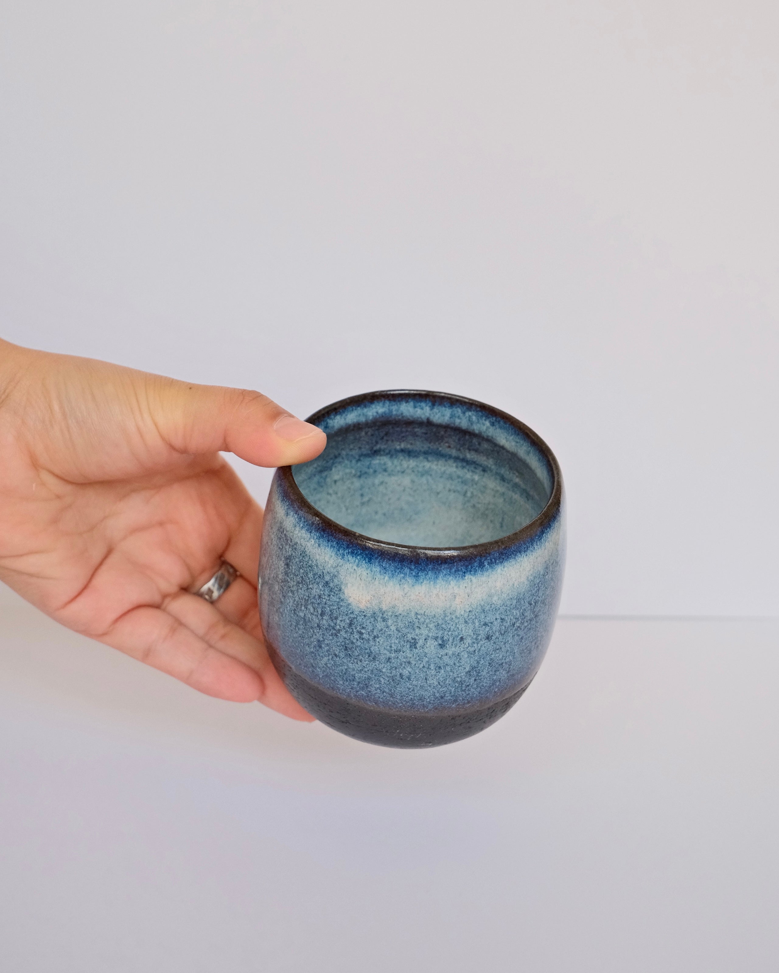 Coffee Cup 320ml - Black Stoneware - Milky Way
