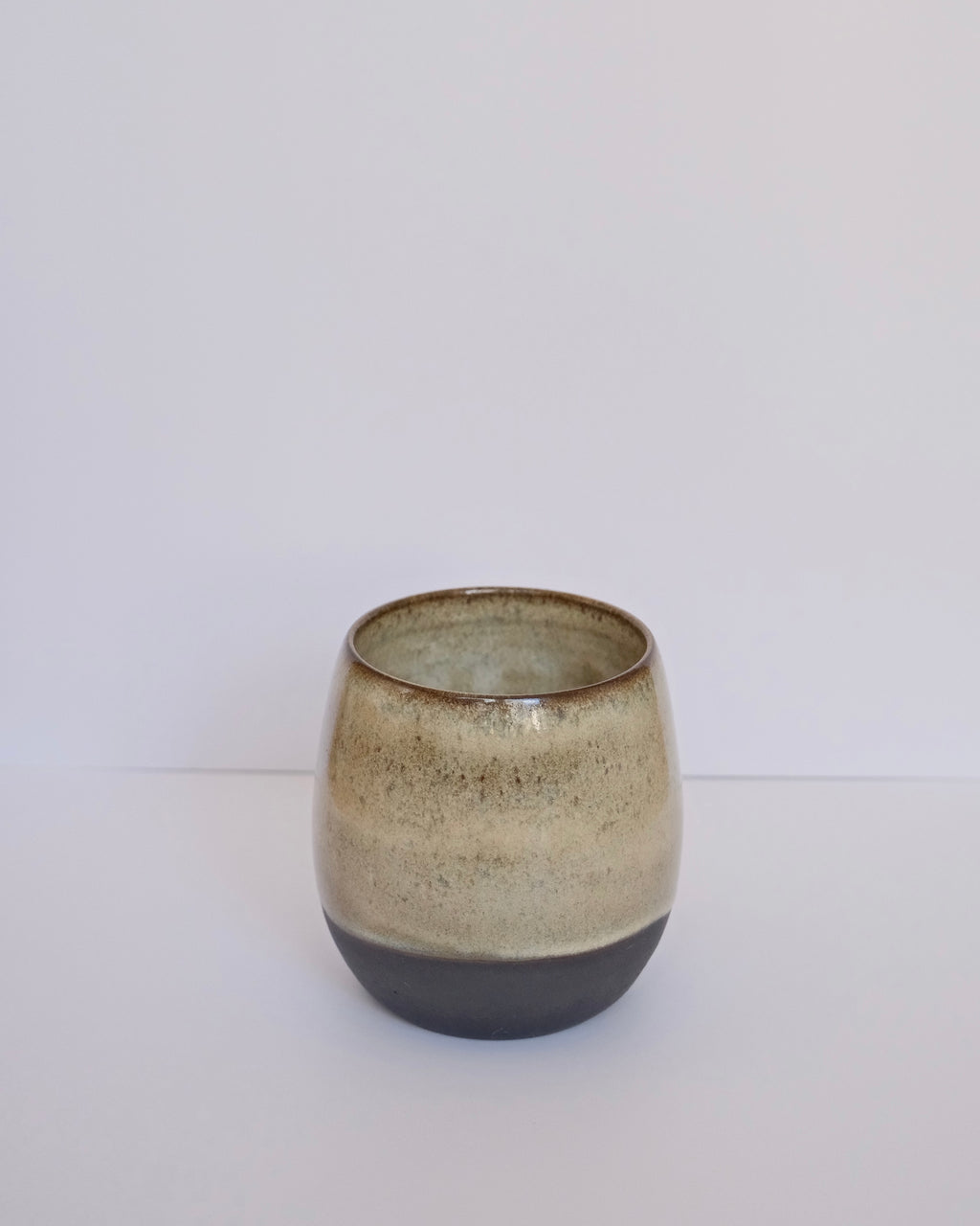 Coffee Cup 420ml - Black Stoneware - Moody