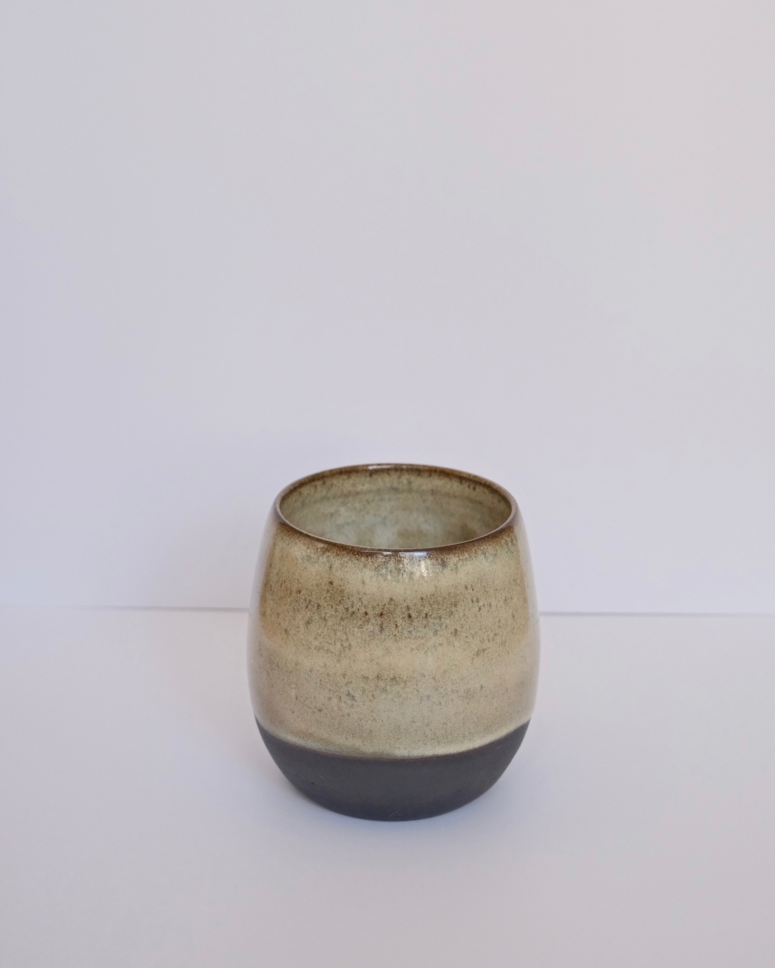 Coffee Cup 420ml - Black Stoneware - Moody