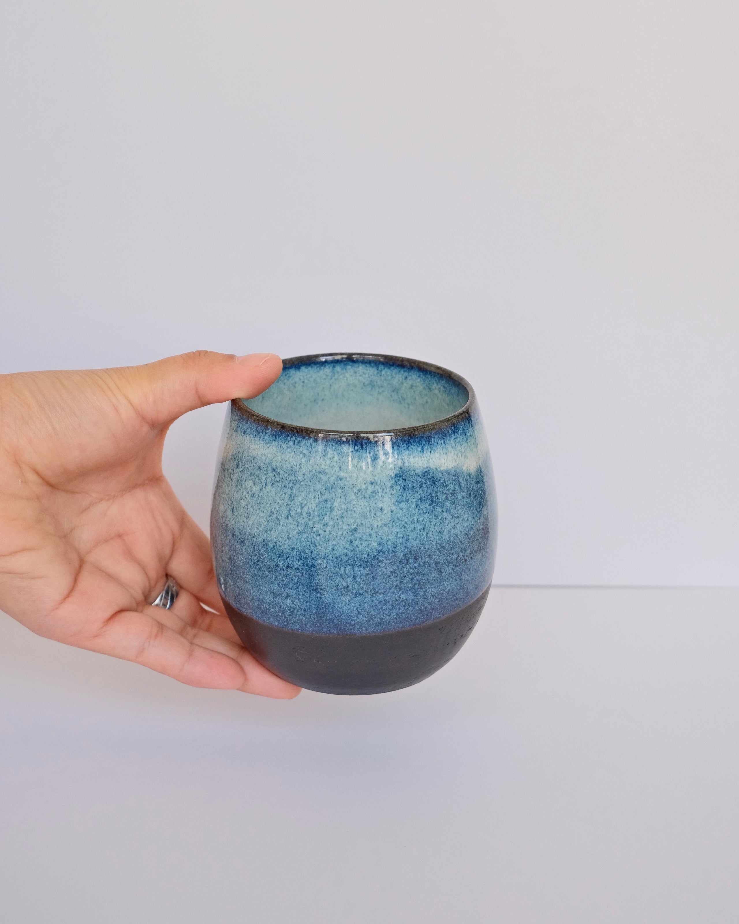 Coffee Cup 420ml - Black Stoneware - Milky Way