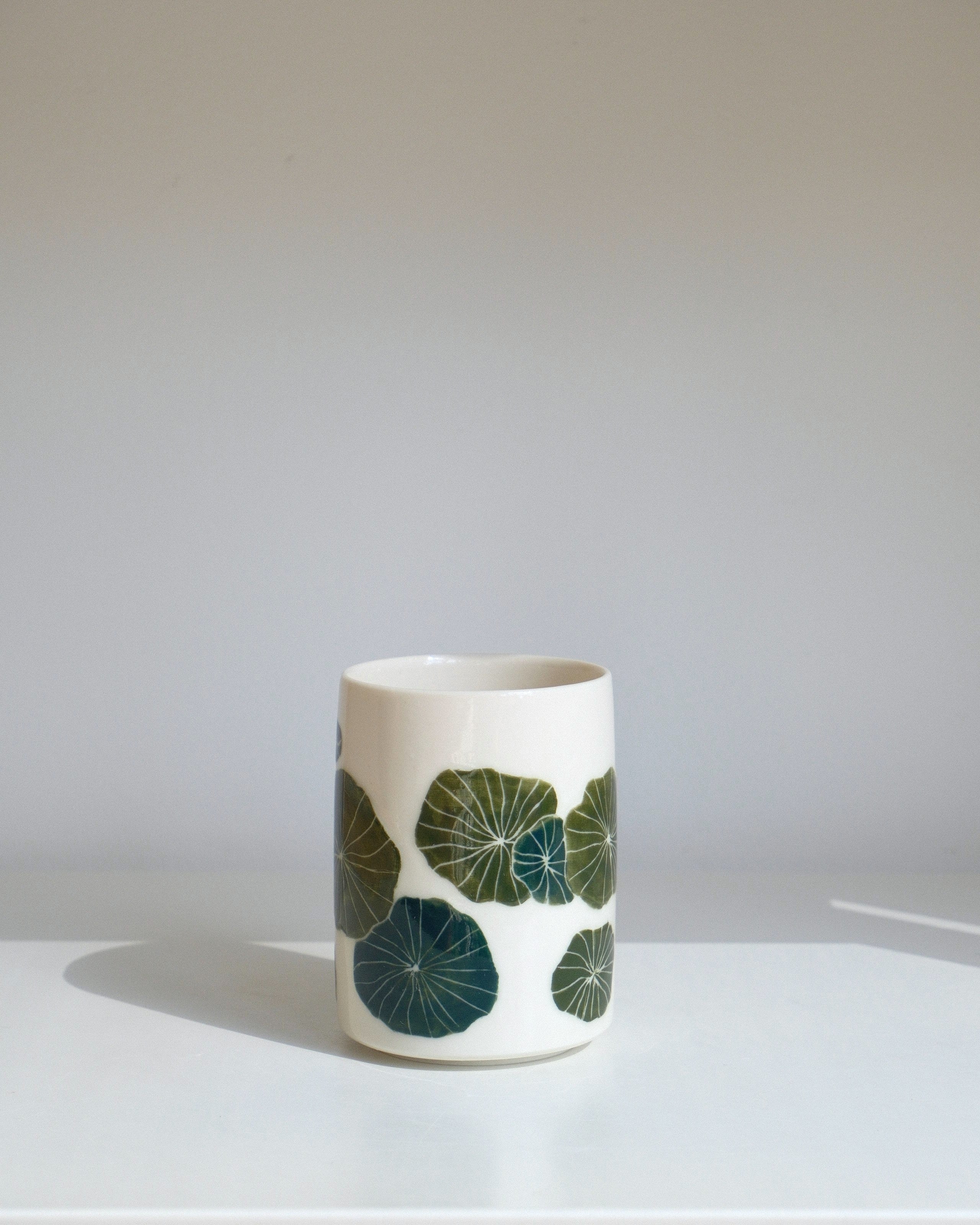 Porcelain Yunomi 004 - Pond Lilies - 300ml