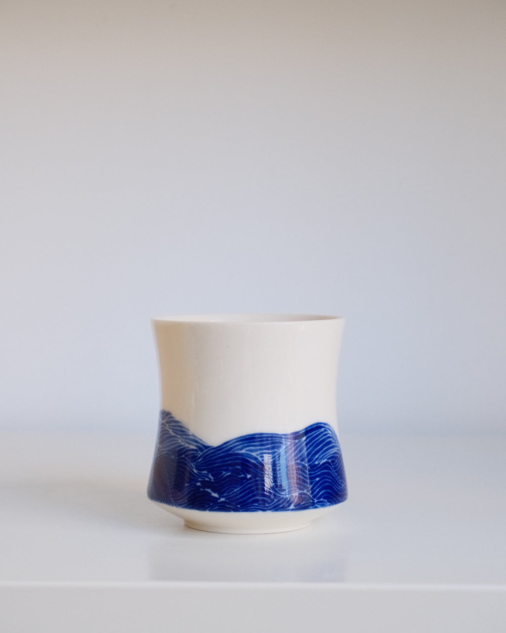 Porcelain Yunomi 005 - Waves Ashore - 200ml