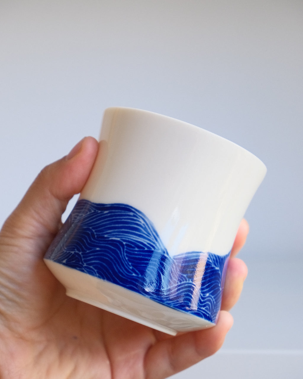 Porcelain Yunomi 005 - Waves Ashore - 200ml