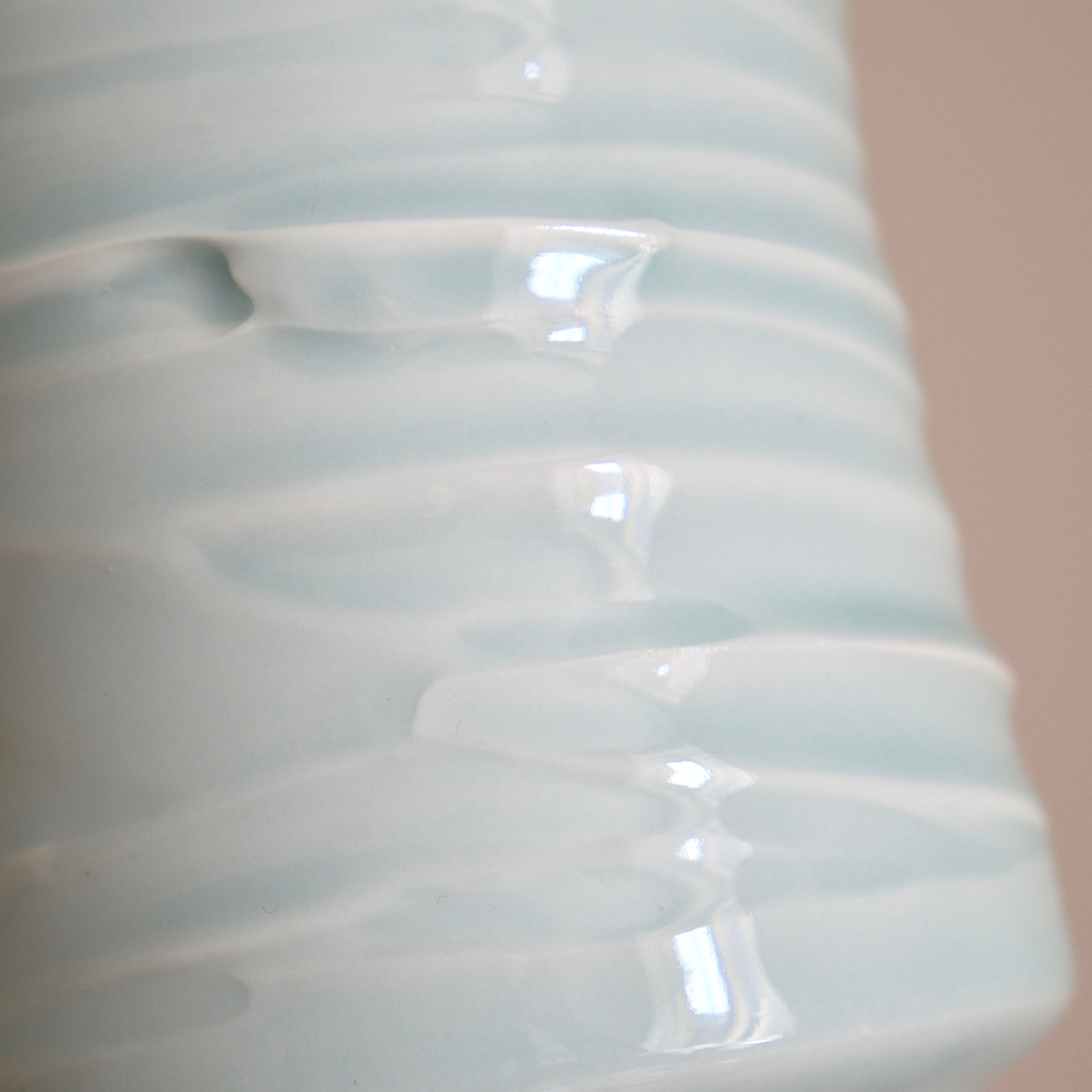 Slip textured Cup 018 "Celadon Blue" - 360ml