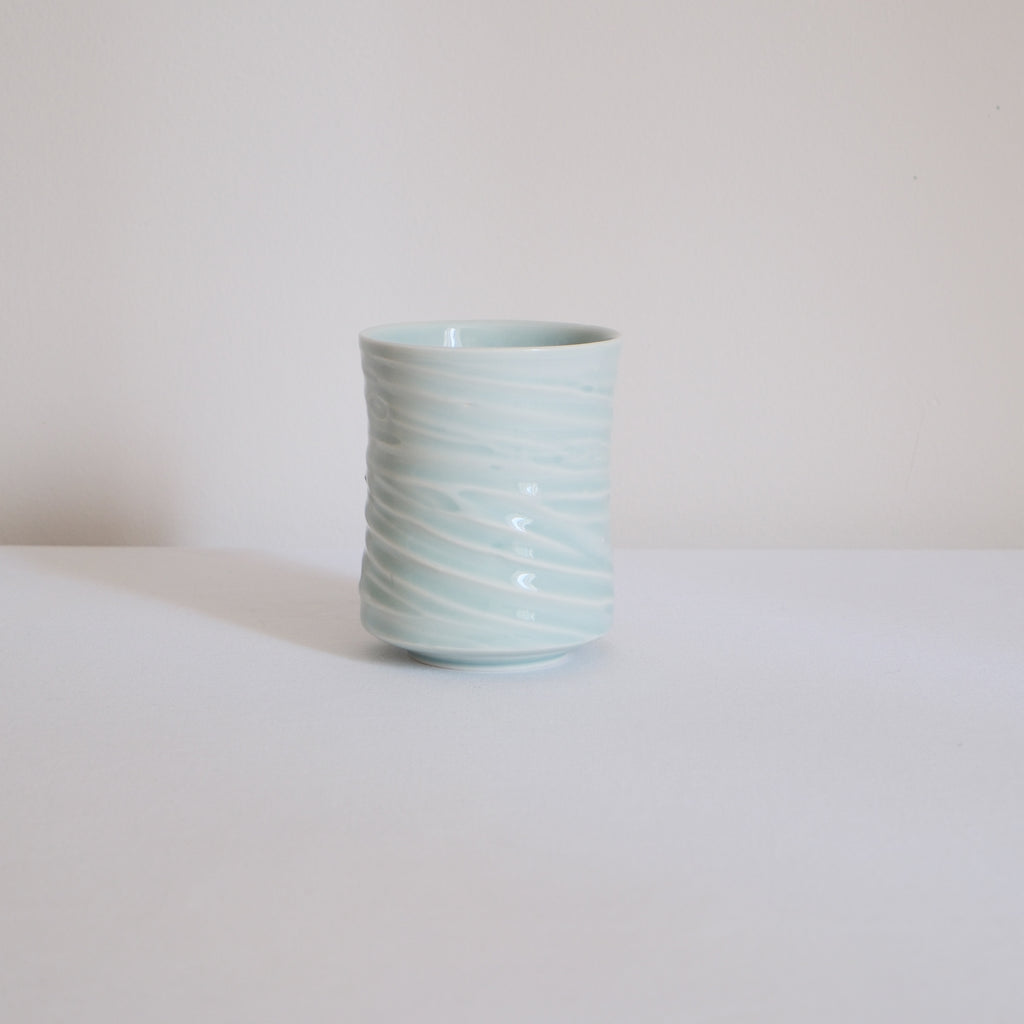 Slip textured Cup 019 "Celadon Blue" - 400ml