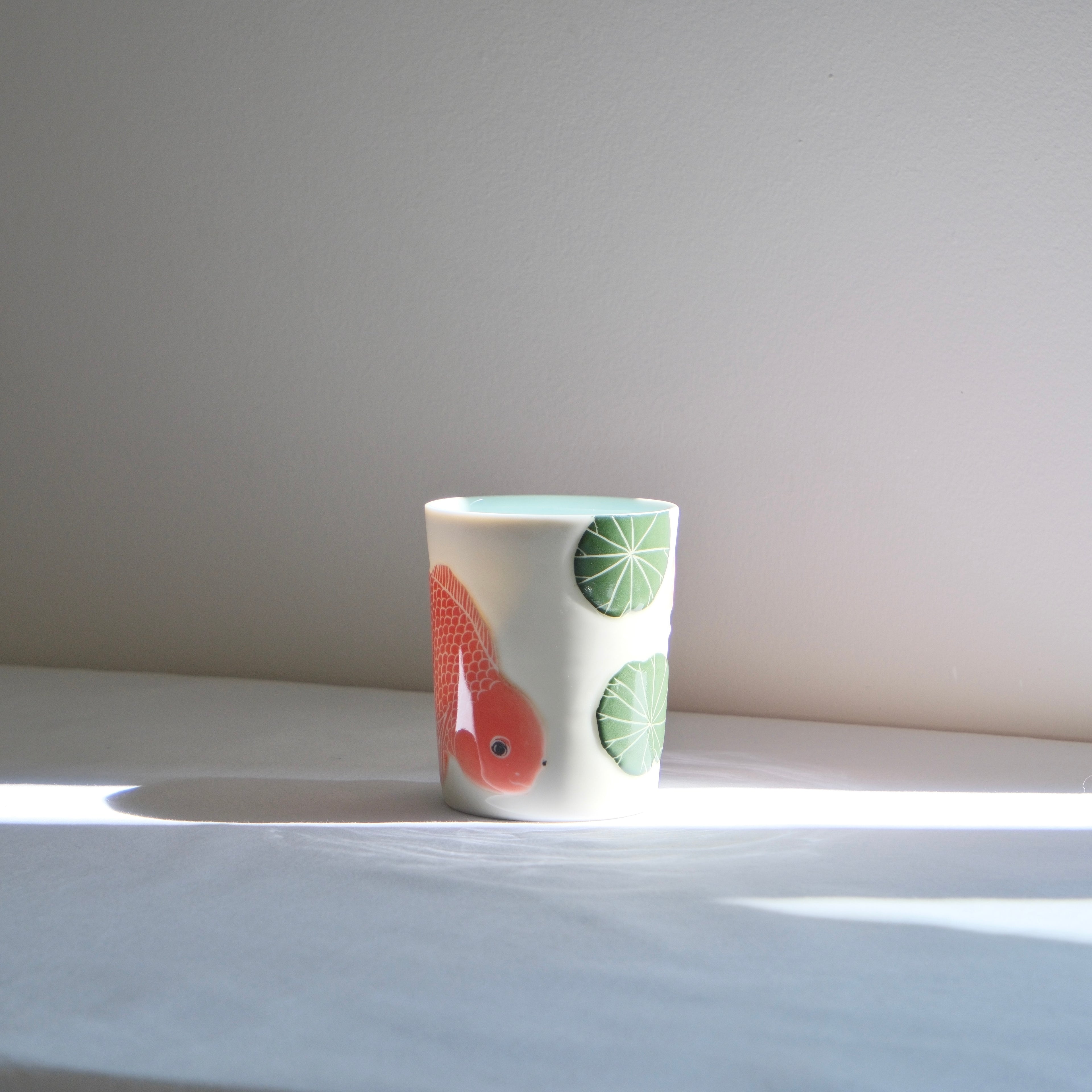 Adrift Porcelain Tumbler 022 - Goldfish & Water lilies 415ml