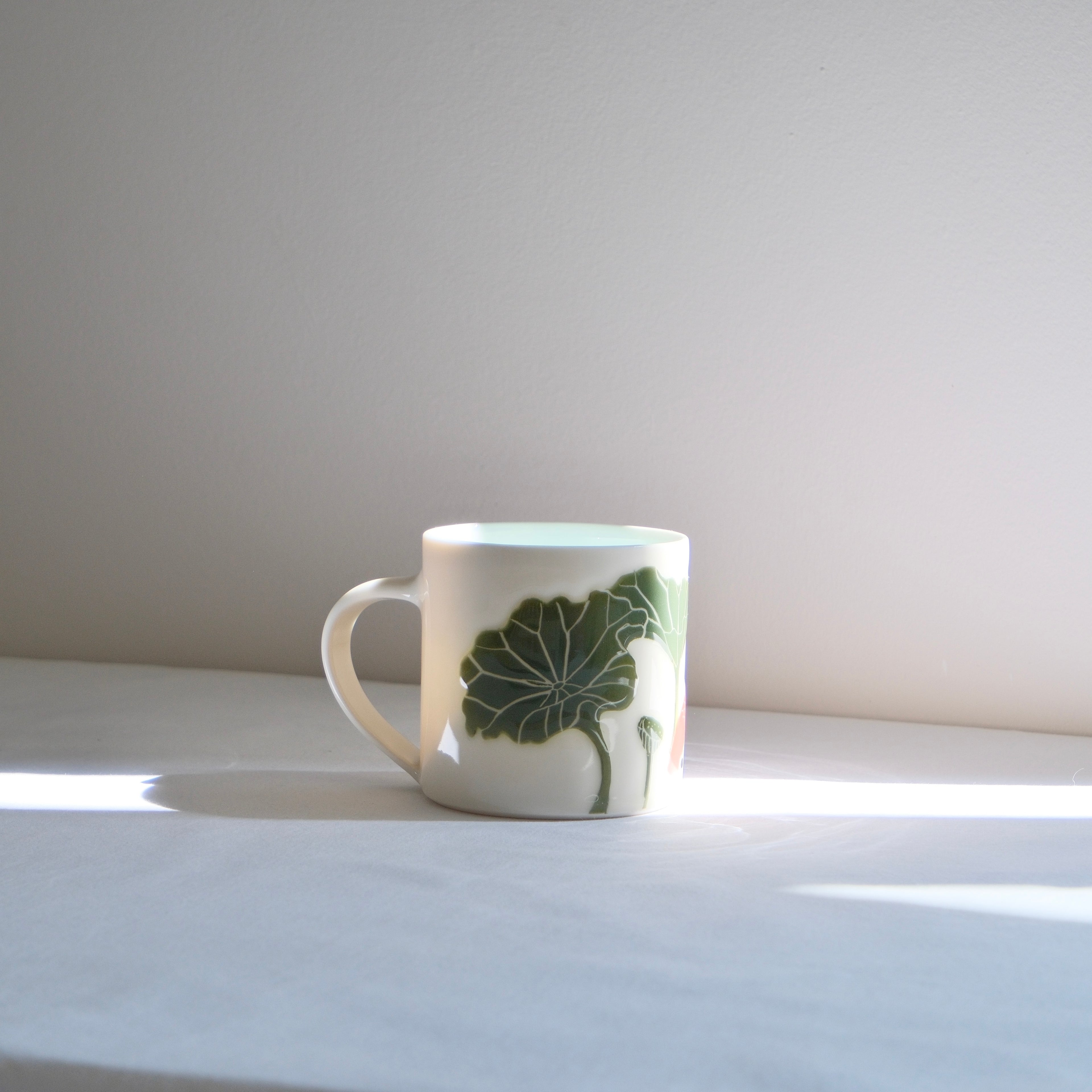 Adrift Porcelain Mug 003 - Koi & Lotus leaves 450ml