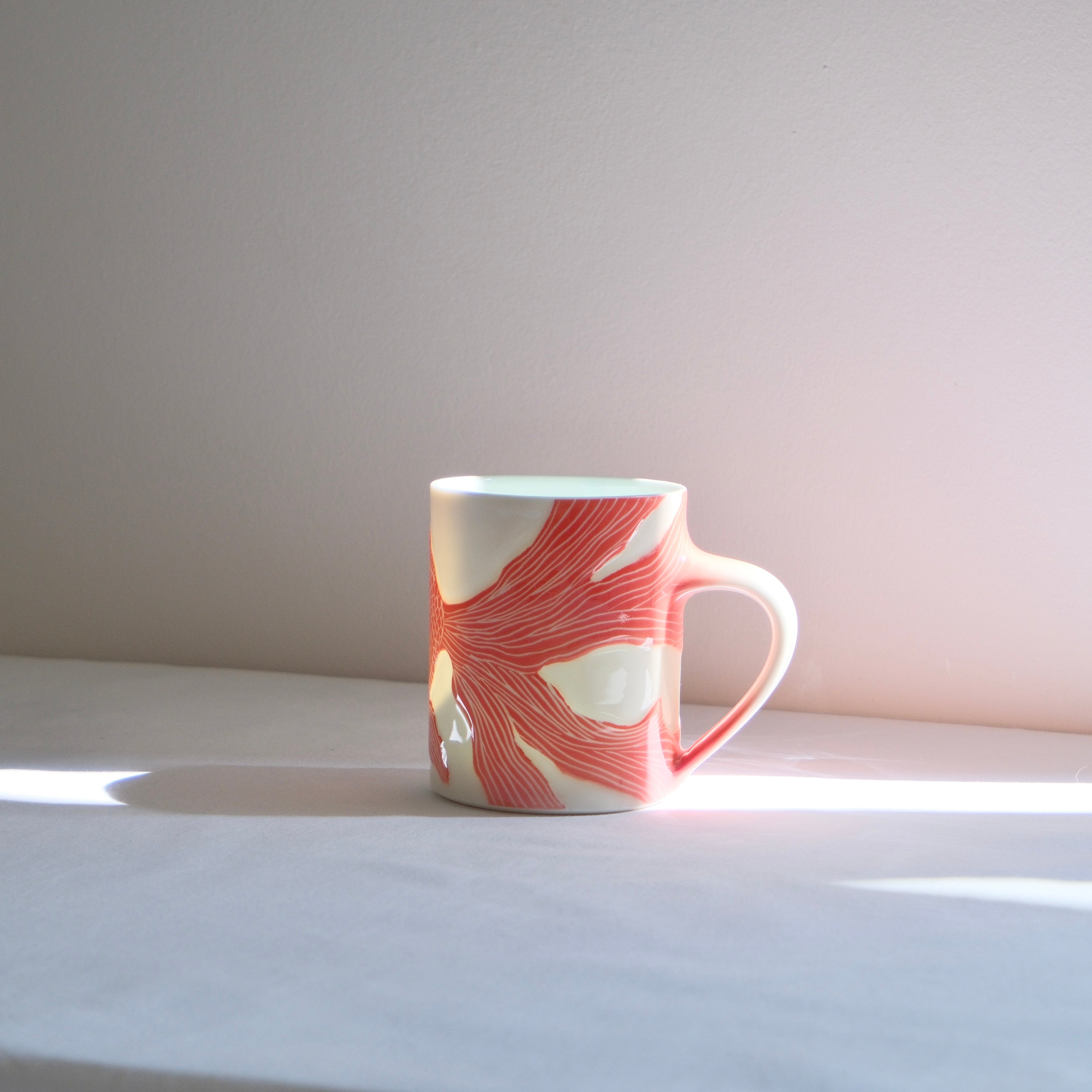[SECONDS] Adrift Porcelain Mug 006 - Goldfish 520ml