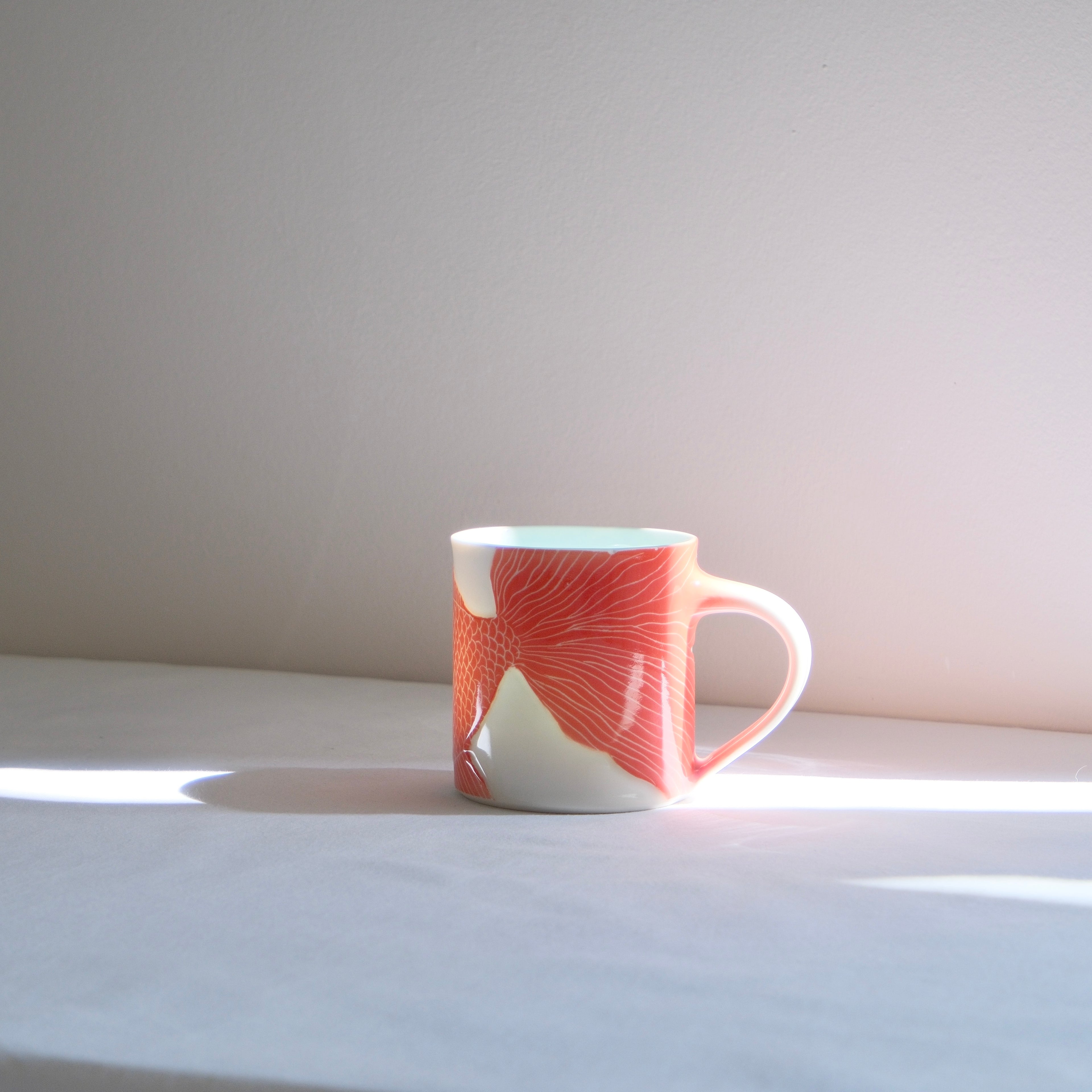[SECONDS] Adrift Porcelain Mug 007 - Goldfish 385ml