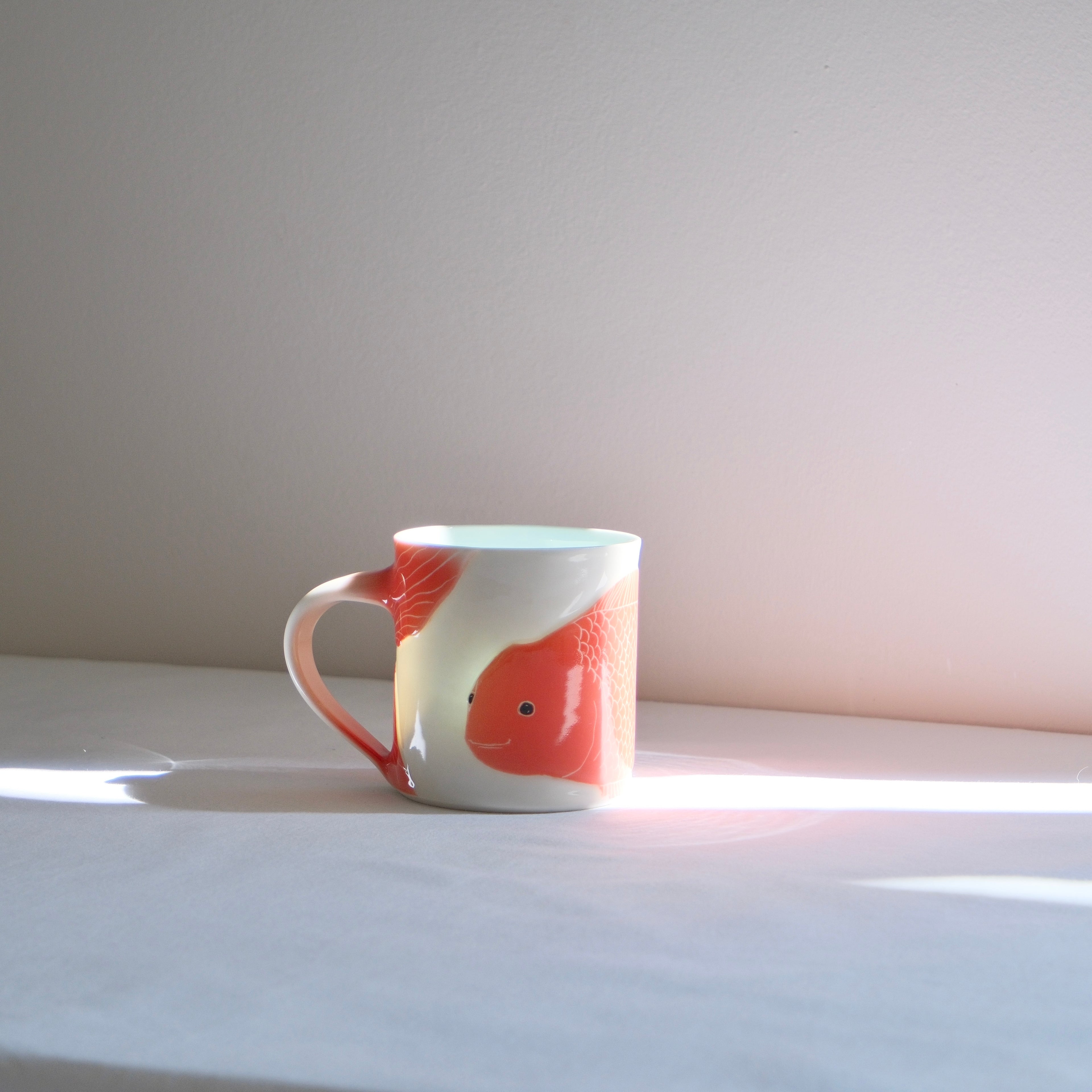 [SECONDS] Adrift Porcelain Mug 007 - Goldfish 385ml