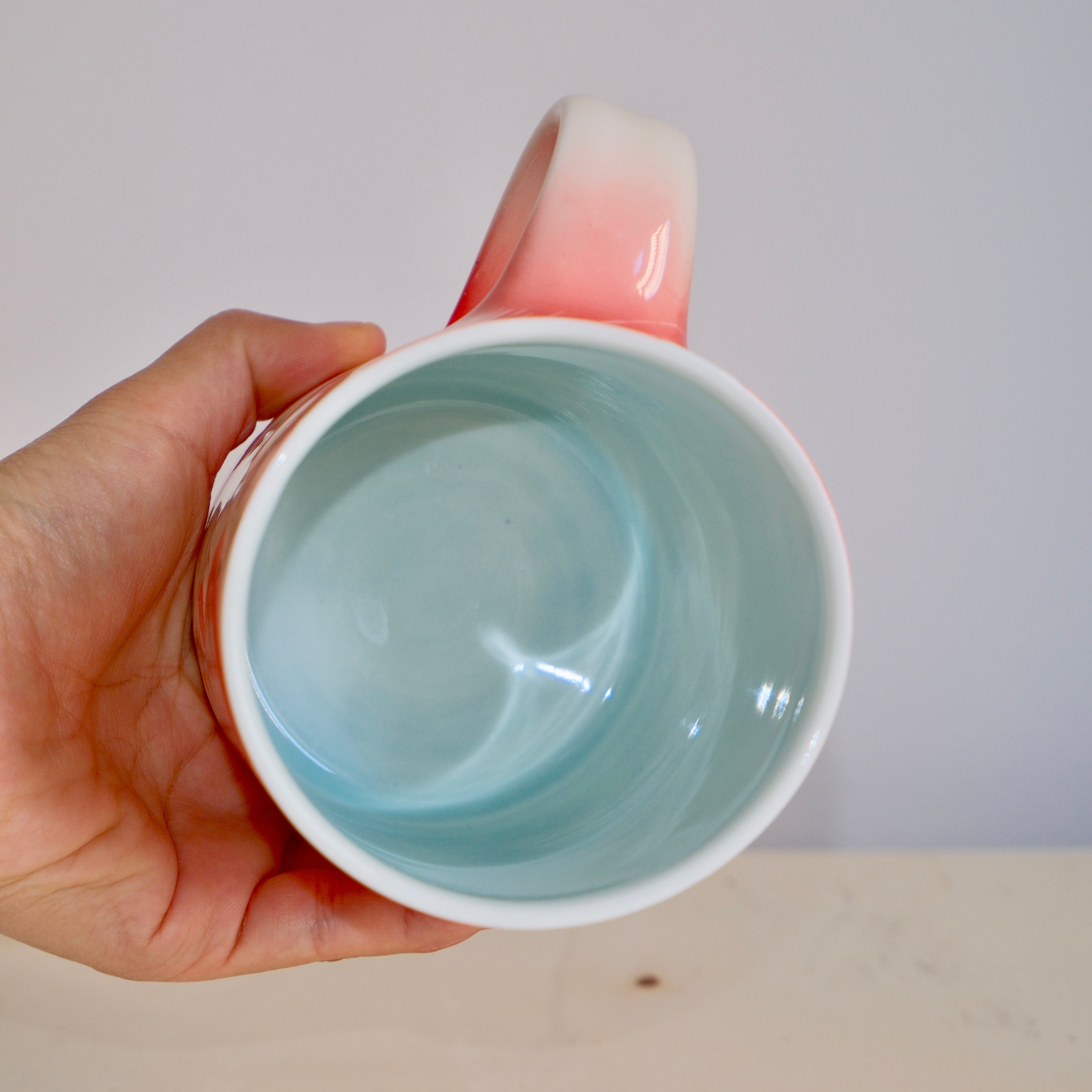 [SECONDS] Adrift Porcelain Mug 006 - Goldfish 520ml