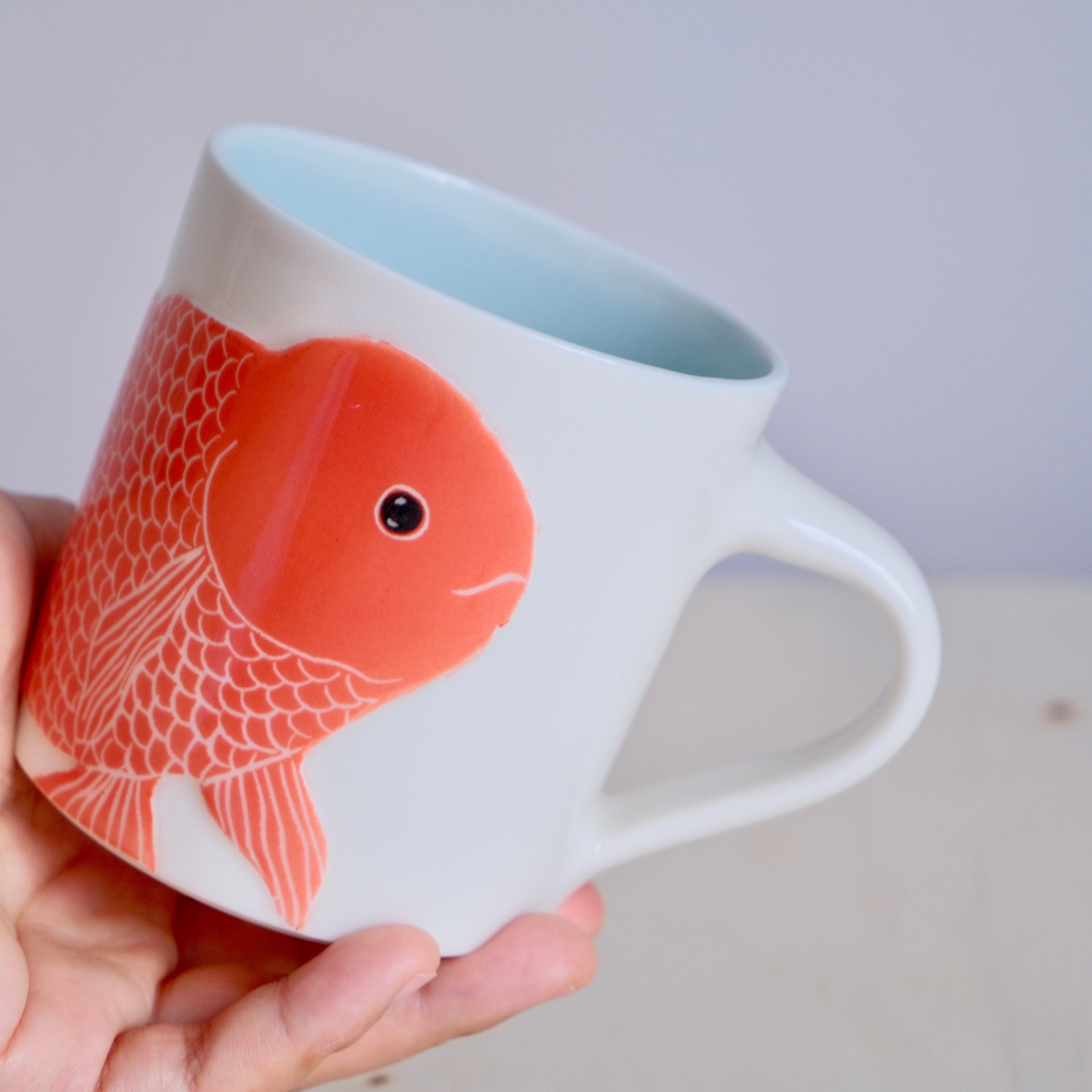 [SECONDS] Adrift Porcelain Mug 009 - Goldfish 370ml