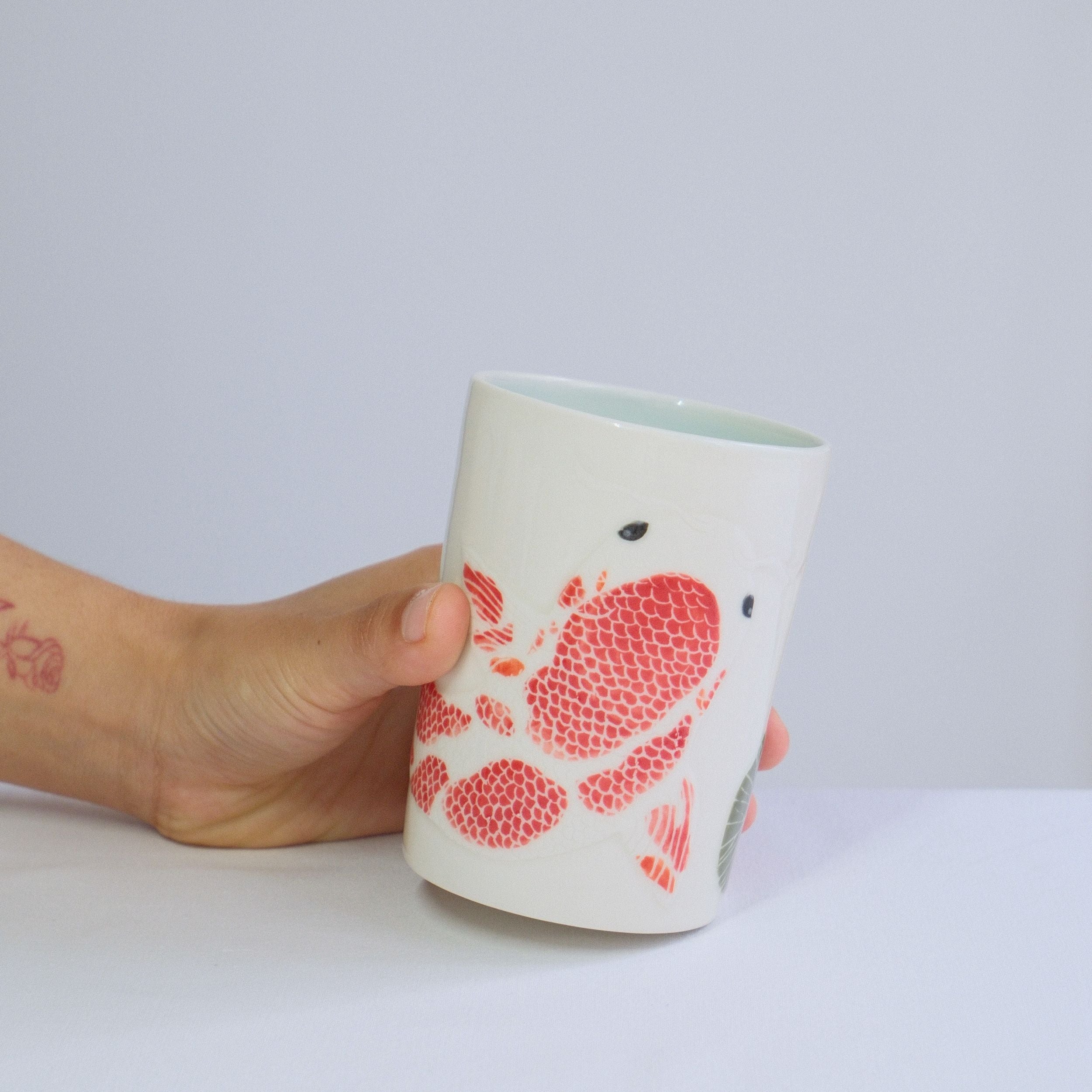 Porcelain Tumbler 005 - Red Koi & Pond Lilies 340ml