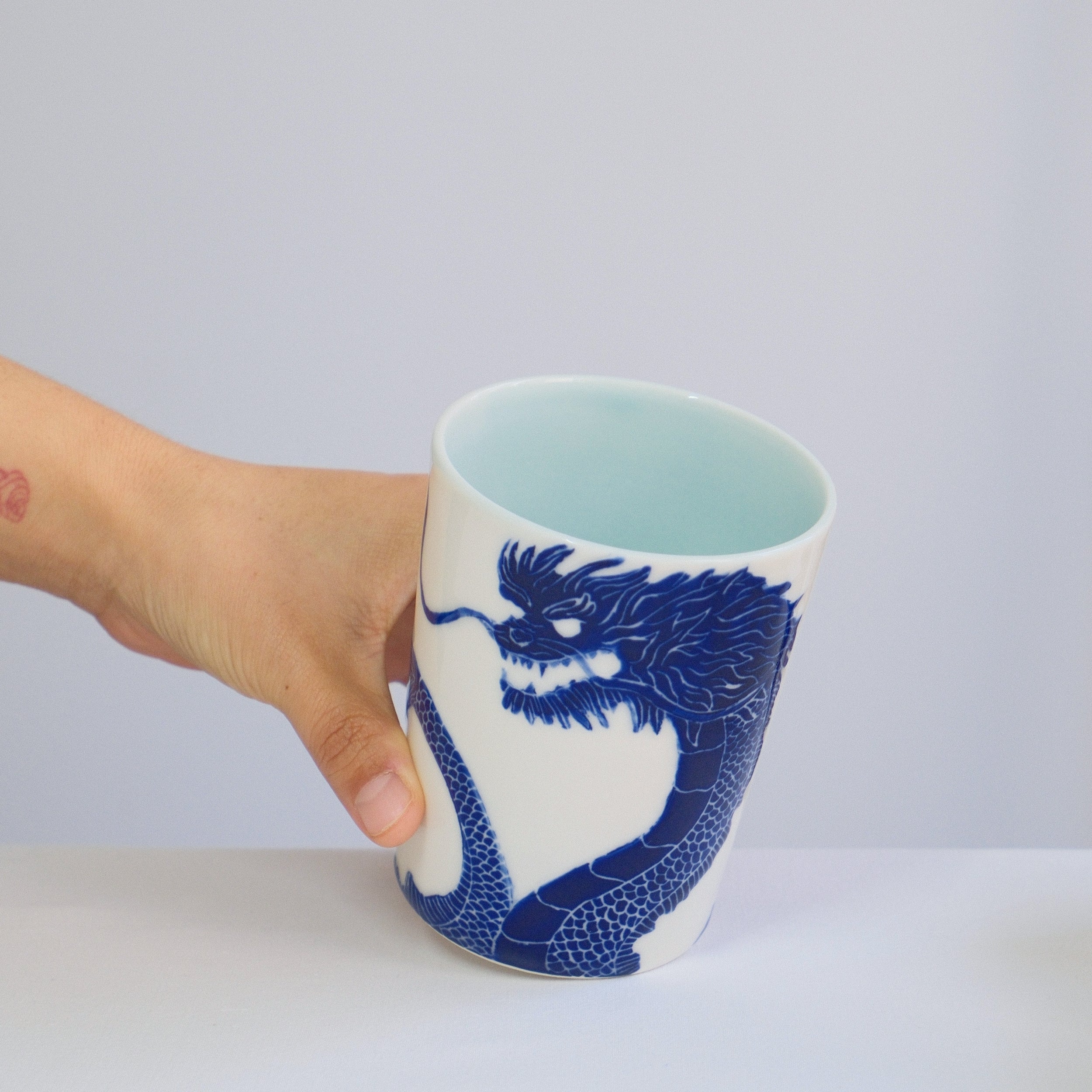 Porcelain Tumbler 012 - Roaring Blue Dragon 420ml