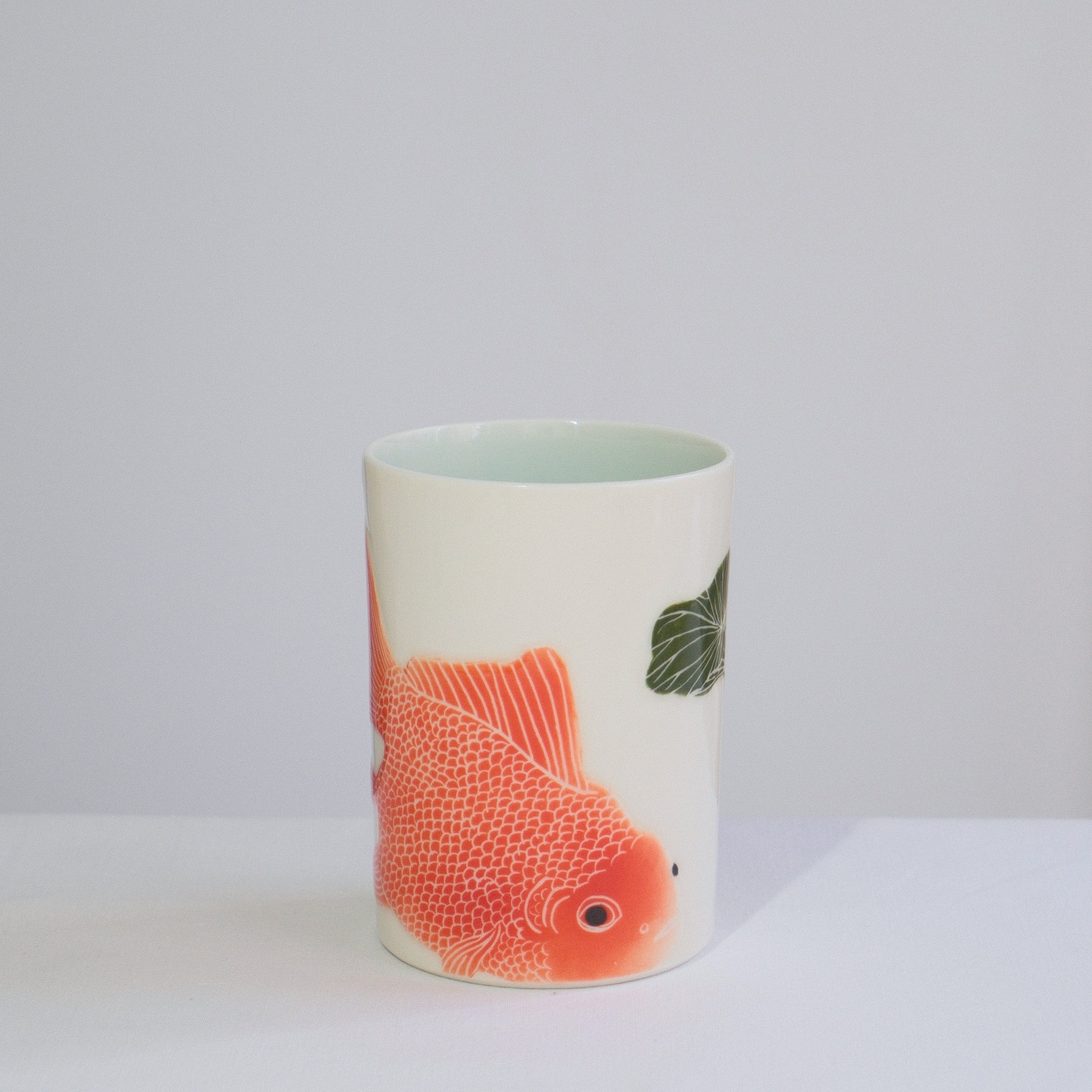 Porcelain Tumbler 010 - A Goldfish & Pond Lilies 350ml