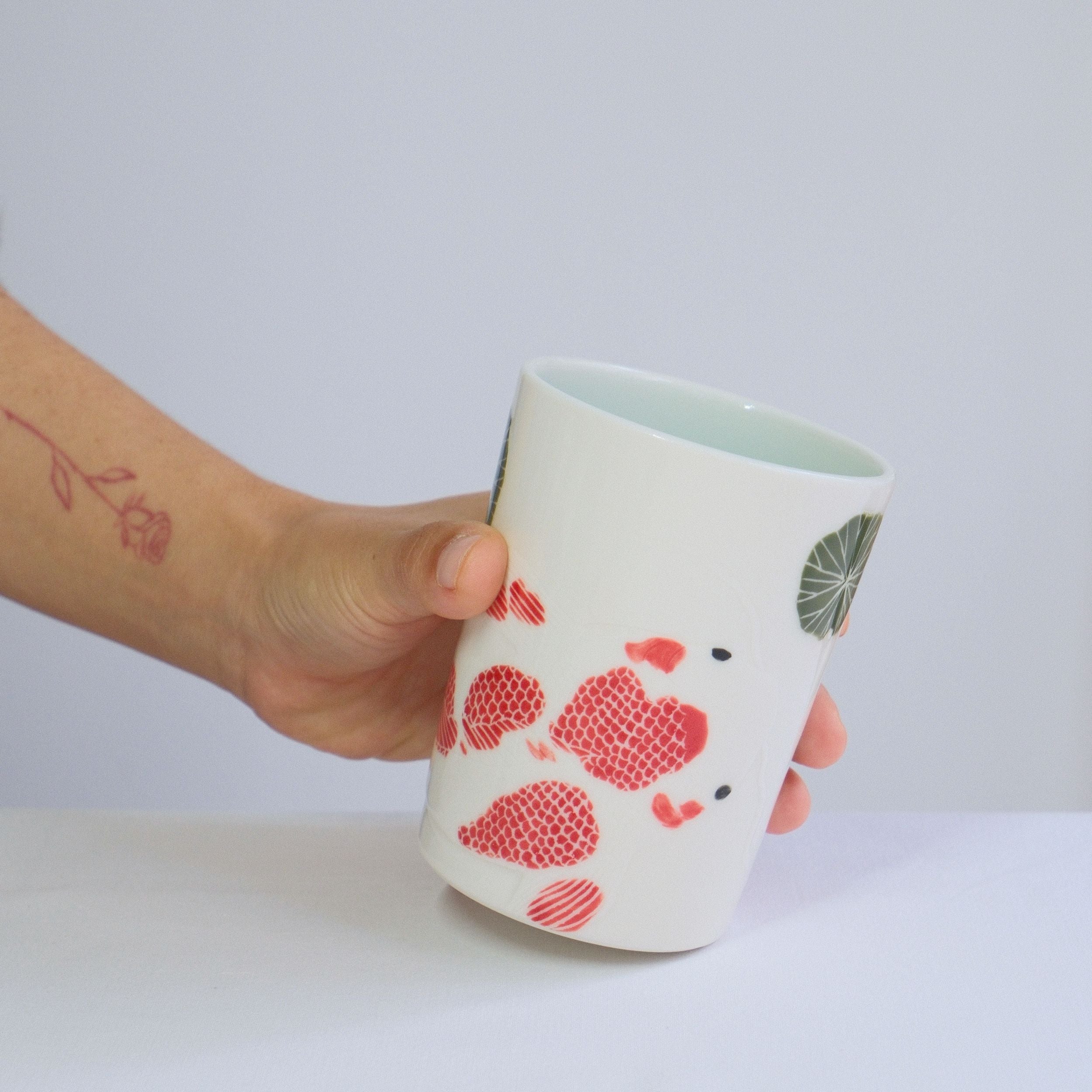 Porcelain Tumbler 008 - Red Koi & Pond Lilies 400ml